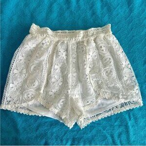 ASTR White Lace Shorts